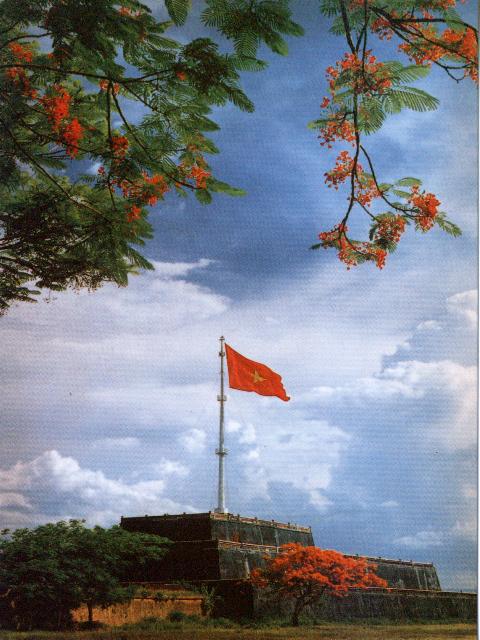 hue02.jpg (61142 bytes)