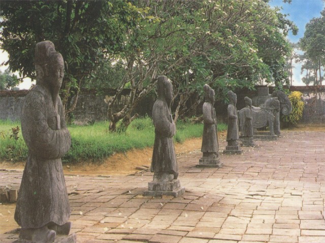 mingm04.jpg (108394 bytes)
