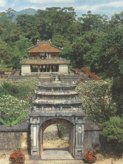mingm07.jpg (117621 bytes)