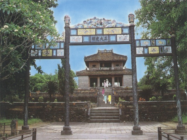 mingm09.jpg (106065 bytes)