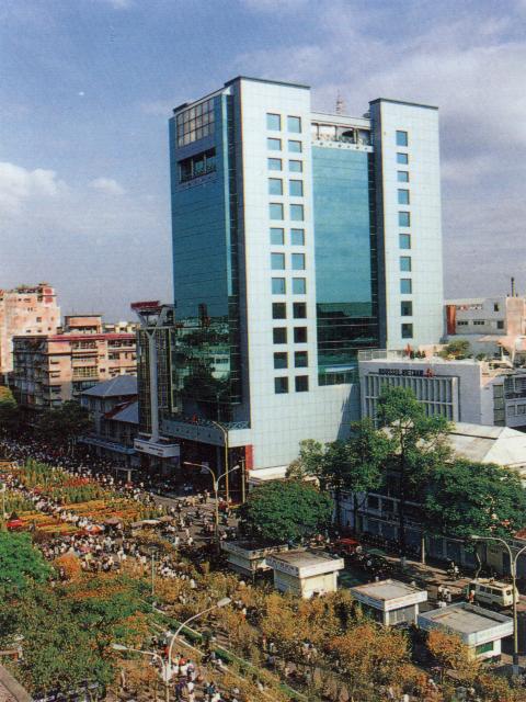 saigon10.jpg (68981 bytes)