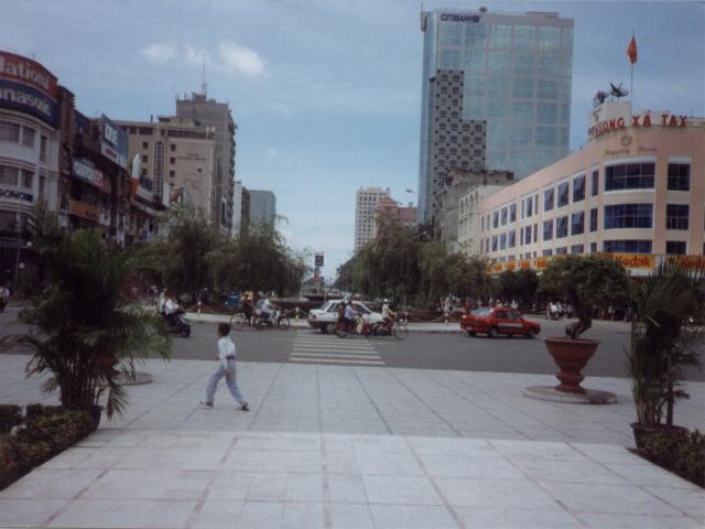saigon14.jpg (39645 bytes)