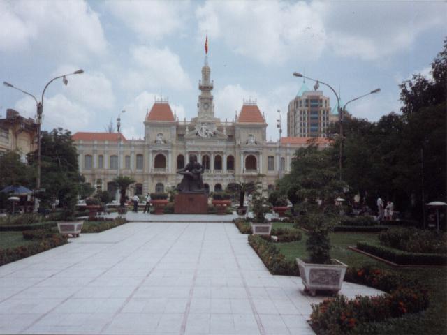 saigon19.jpg (36992 bytes)