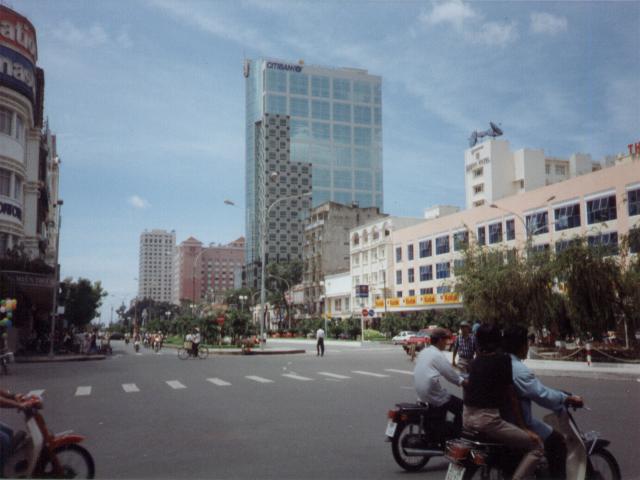 saigon21.jpg (39283 bytes)