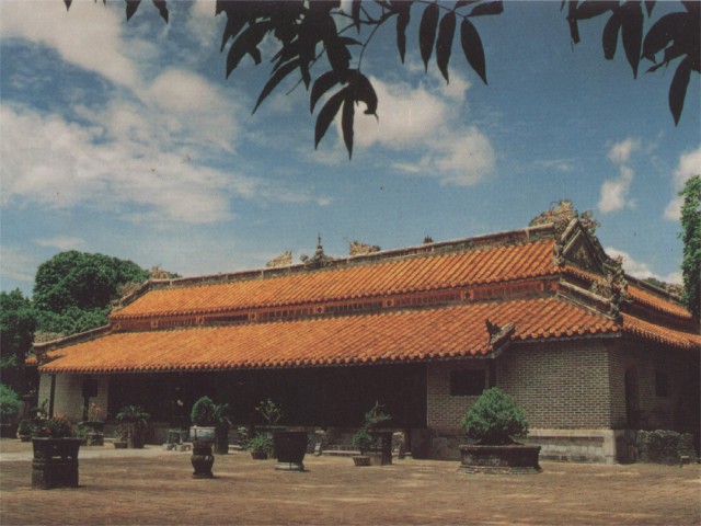 tuduc06.jpg (79420 bytes)