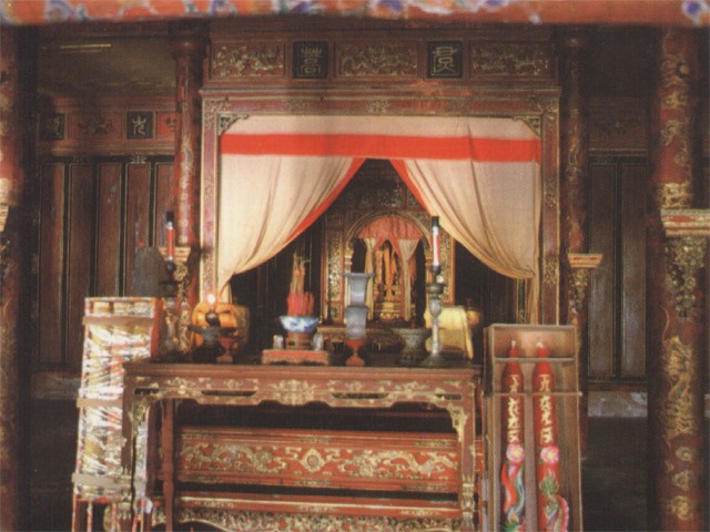 tuduc09a.jpg (84825 bytes)